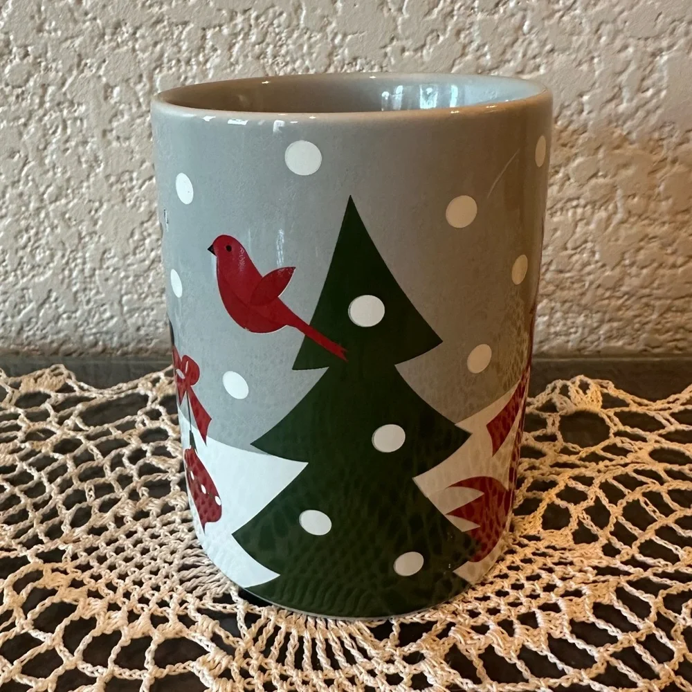 Crate&Barrel Joan Anderson Winter Holiday Critters Mug